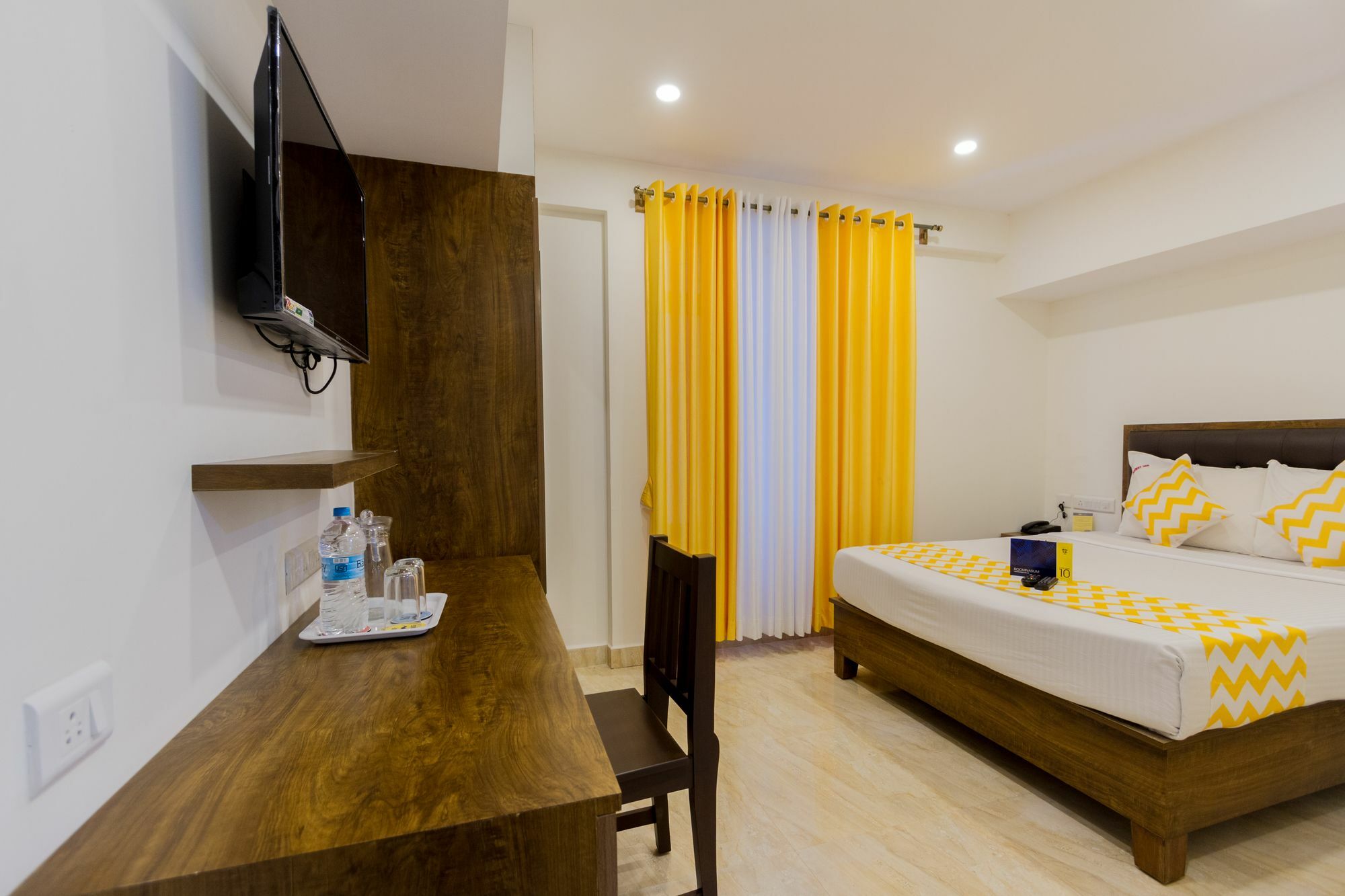 Fabhotel Oakwey Inn Indiranagar バンガロール エクステリア 写真