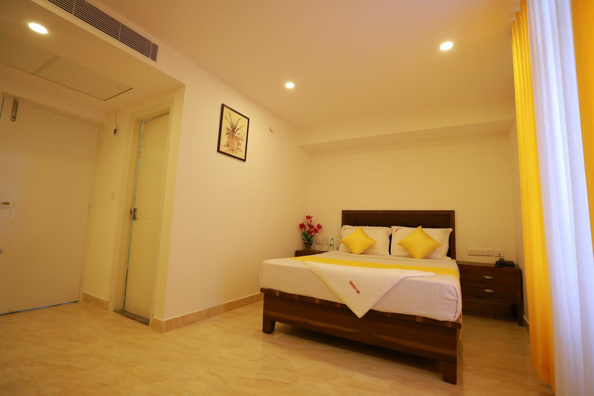 Fabhotel Oakwey Inn Indiranagar バンガロール エクステリア 写真